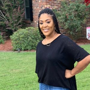 Meet your Posher, Monica